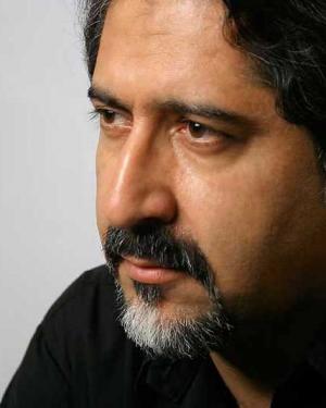 كنسرت «حسامالدين سراج» در كرمانشاه با دخالت یک گروه خودسر لغو شد