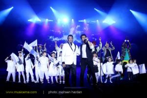 گزارش تصویری از کنسرت و اجرای جالب توجه فرزاد فرزین - 1