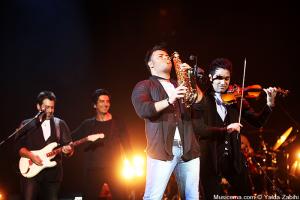 گزارش تصویری از کنسرت فرزاد فرزین در برج میلاد تهران - 1