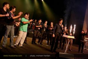 گزارش تصویری از کنسرت فرزاد فرزین در برج میلاد - 2 گزارش تصویری از کنسرت فرزاد فرزین در برج میلاد - 2