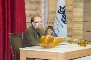 افتتاحیه نمایشگاه تار و سه تار در بتهوون شیراز